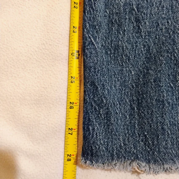 Stylish Distressed Blue Straight Leg Ripped Jeans for Women - Picture 14 of 14